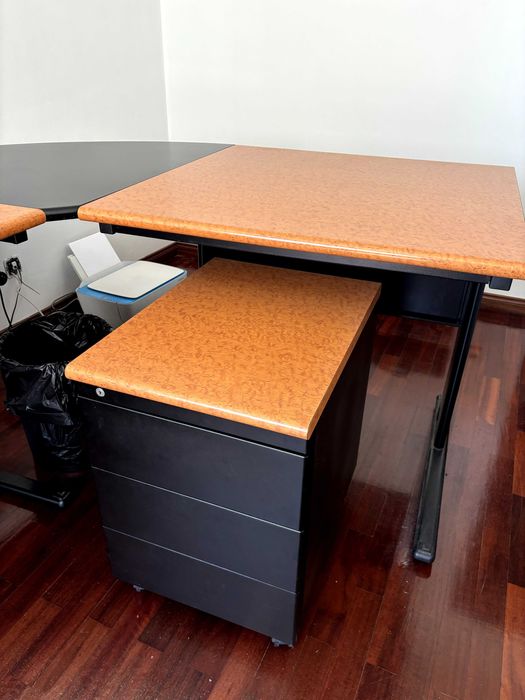 Conjunto secretária escritório (3 mesas + bloco de 3 gavetas)