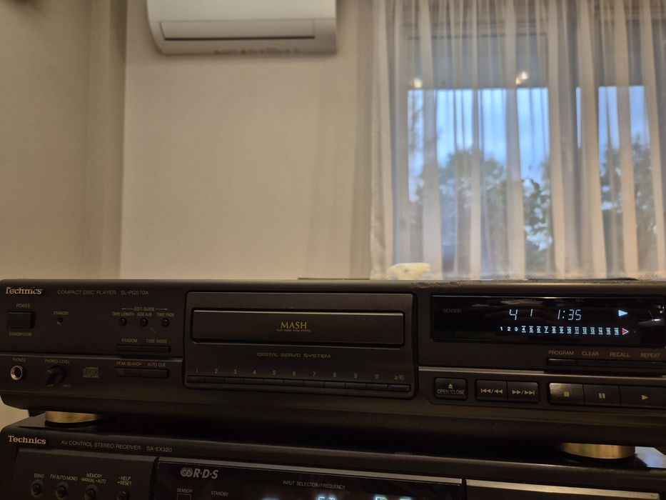 Odtwarzacz CD Technics SL-PG570A