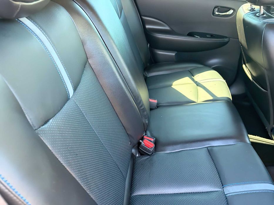 Nissan LEAF      2019