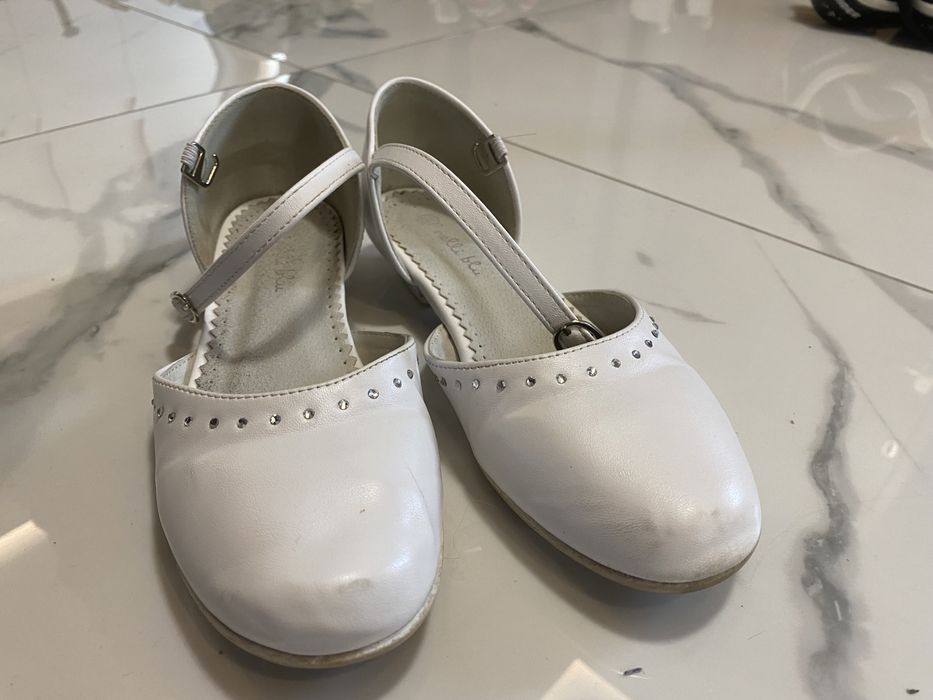 Eleganckie białe buciki - 35 (komunijne)