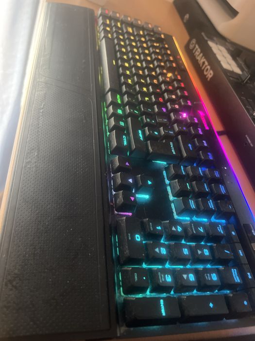 Teclado corsair platinum tornament