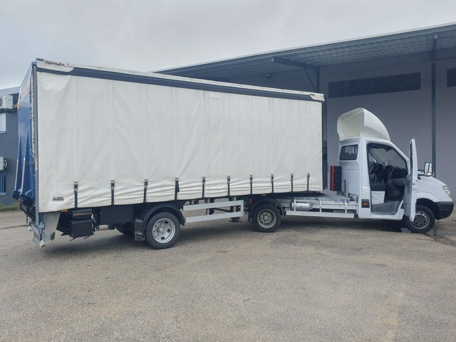 Carrinha Mercedes mini tir