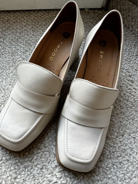 Armodo mokasyny na obcasie skora r.38 nowe hit