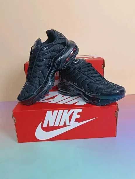 Buty sportowe Nike_Air_Max_Plus_Black R.43