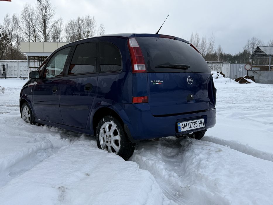 Подам Opel Meriva