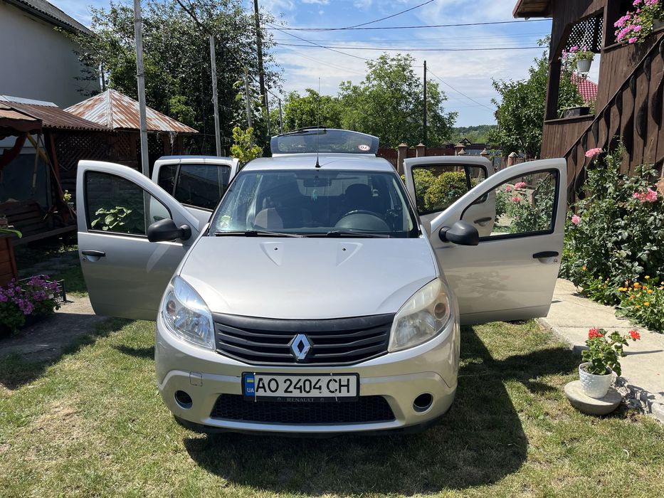 Renault Sandero 2010