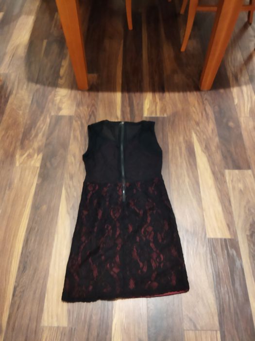 Sukienka L koronkowa Amisu