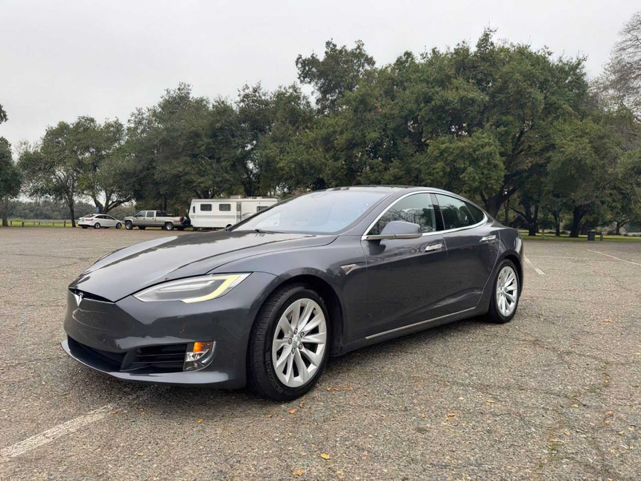 Tesla Model S 75      2016