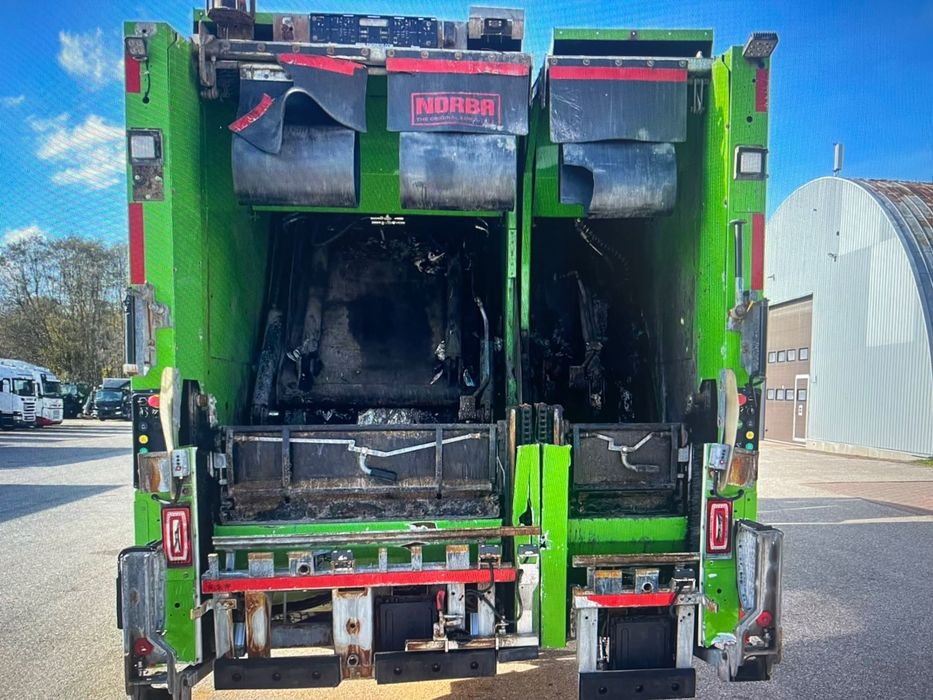 Mercedes Benz 2633 econic