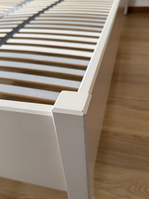 Cama Ikea - Muito bom Estado.