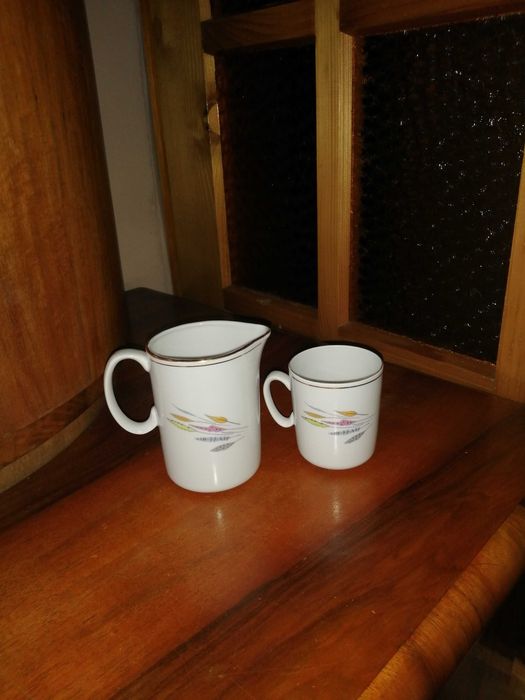 Porcelana Chodzież mlecznik z filiżanką