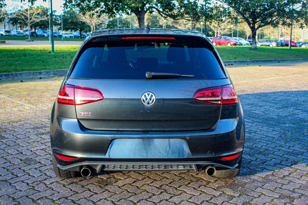 Volkswagen Golf 2.0 TSi GTi DSG Performance