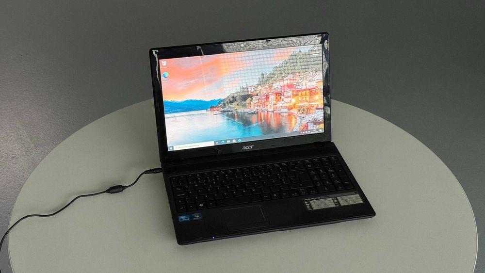 Portátil ACER Aspire 5333 - (Windows 10 Pro)