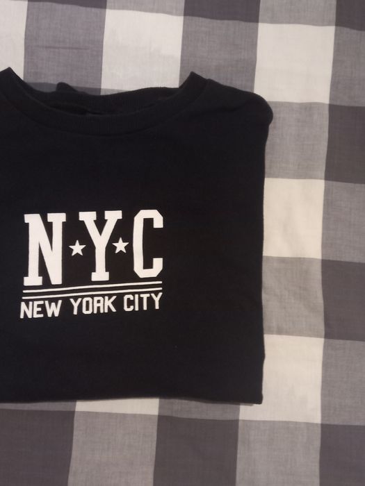 Czarna bluza z napisem NYC