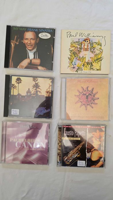 Vários Discos em Formato Cd