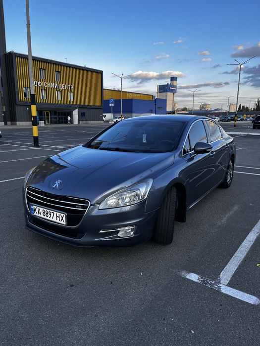 Продам власний автомобіль Пежо 508