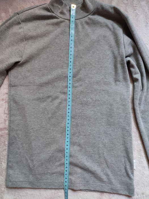 Сіра кофтинка дівоча