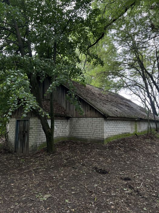 Продається господарська будівля під розбір