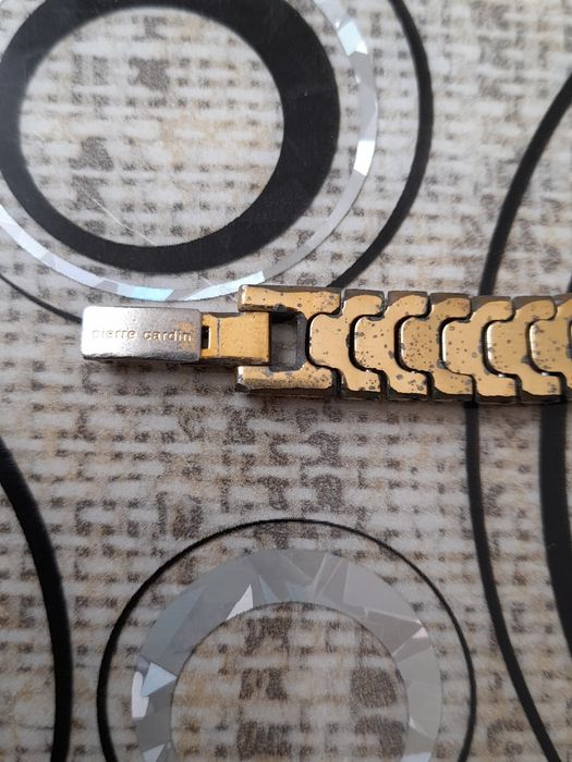 Продам часы pierre cardin swiss  б/у
