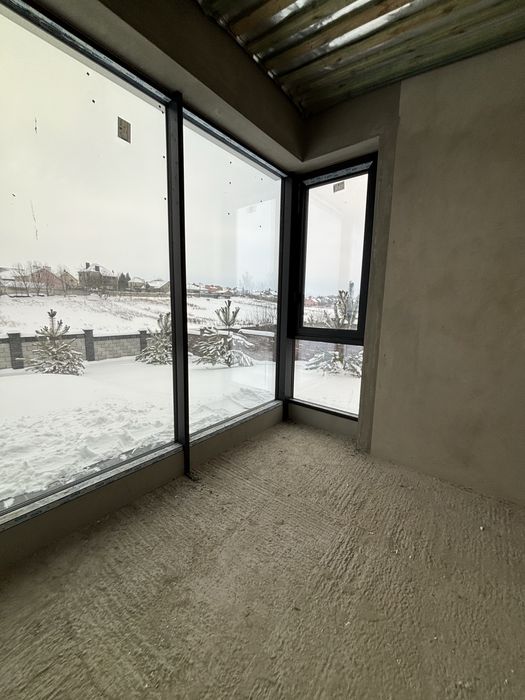 р Новобудова американка з панорамними вікнами