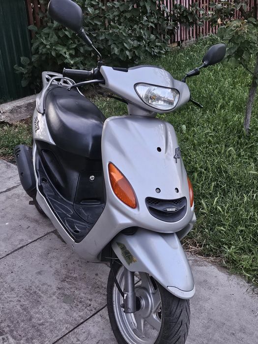 Скутер Yamaha GRAND AXIS 100