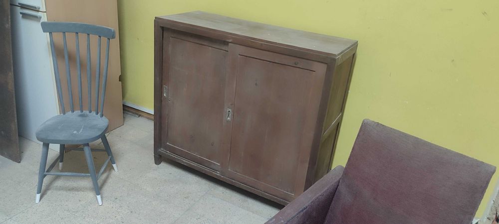 Louceiro Antigo c/ portas de correr