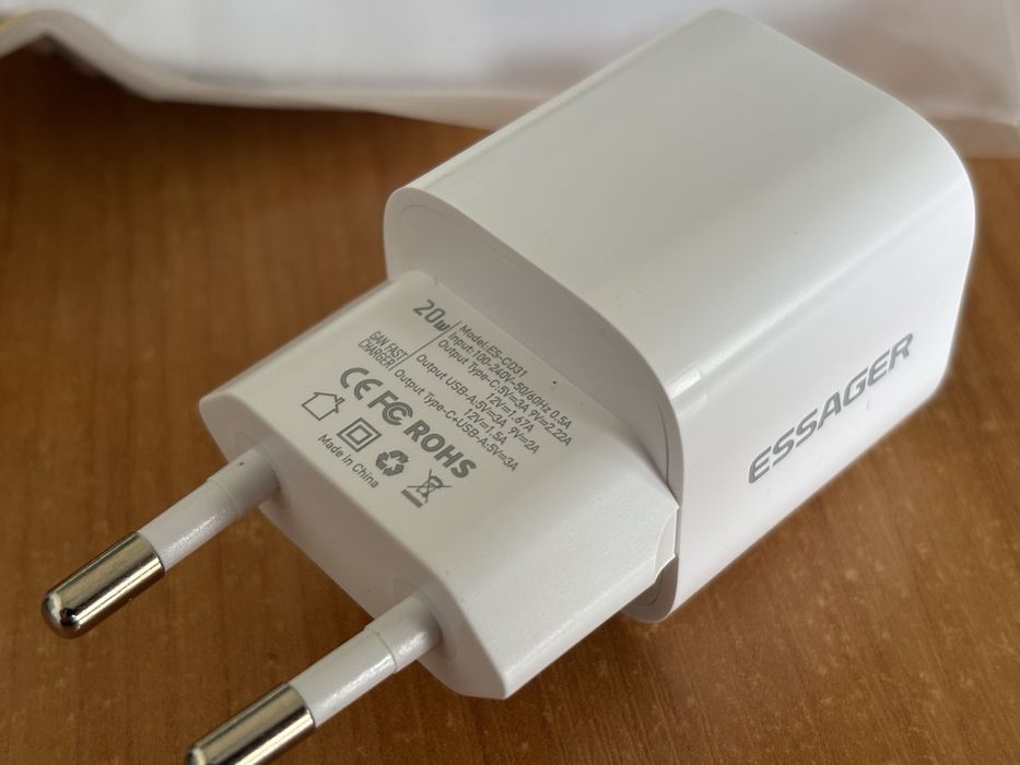 Зарядка, блочок зарядки Essager 20W Usb-A + Type-C