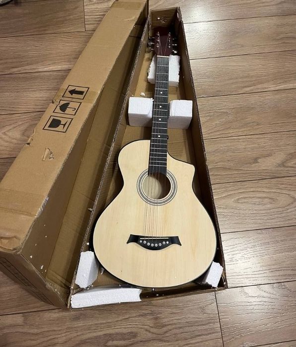 Гітара акустична+ повний комплект