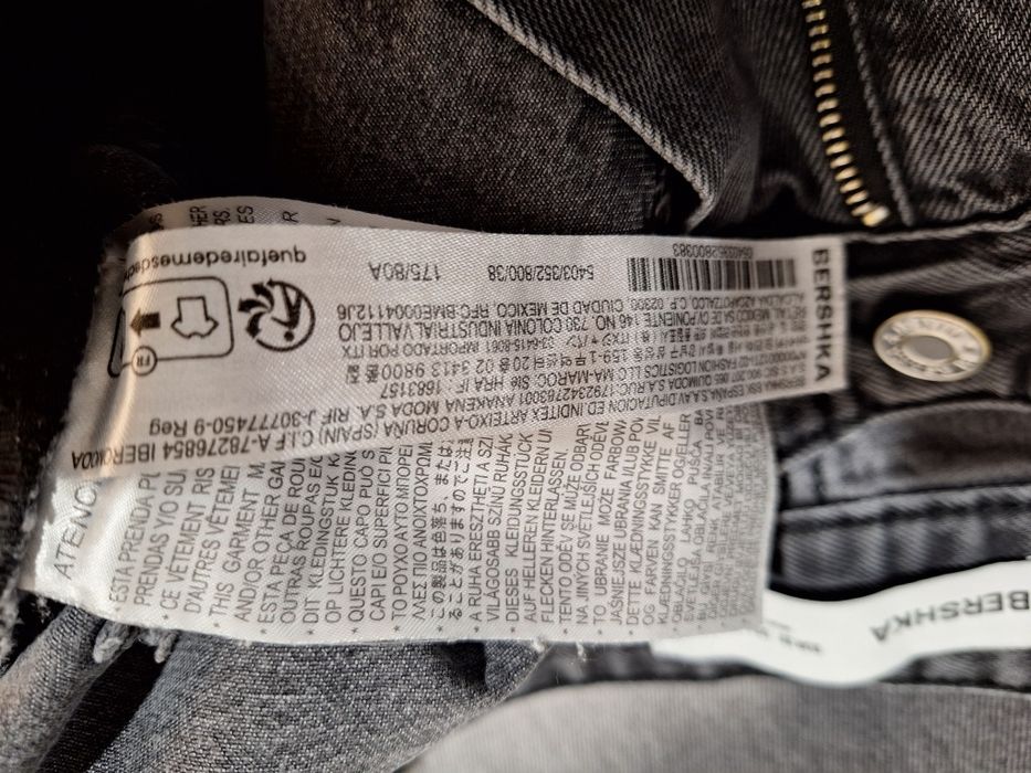 Spodnie baggy jeansy marki Bershka