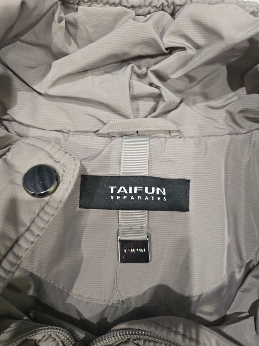 Жіноча фірмова куртка XL