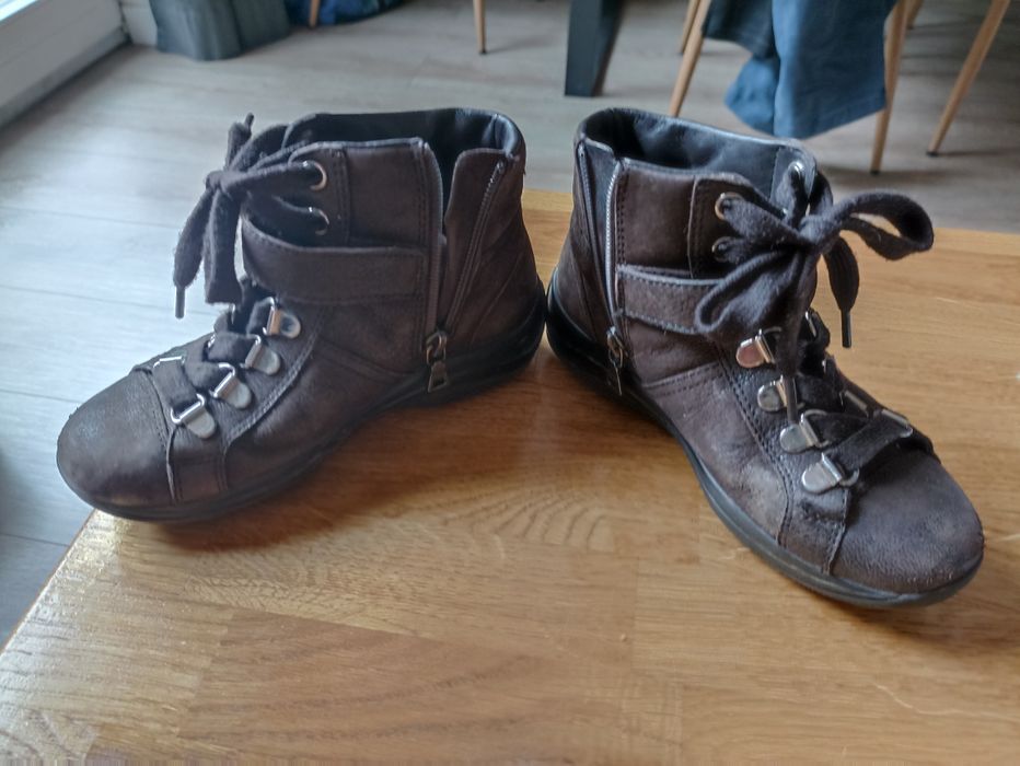 Buty trzewiki PRADA skórzane jesienne