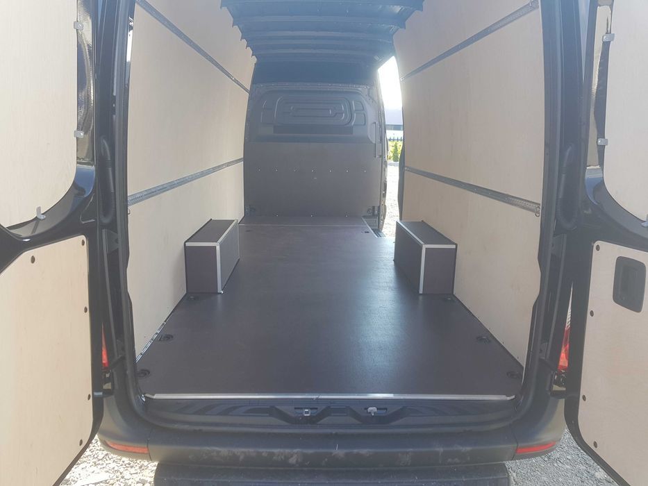 Mercedes Sprinter L4H2 Zabudowy standard ze sklejki do aut dostawczych
