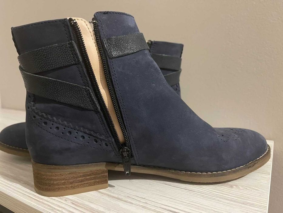 Жіночі черевики фірми Clarks