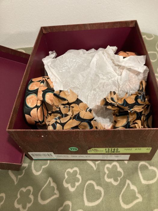 Sandalias marca Etro de milano