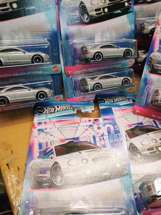 Hot Wheels 95  toyota celica GT four mowy resorek autko