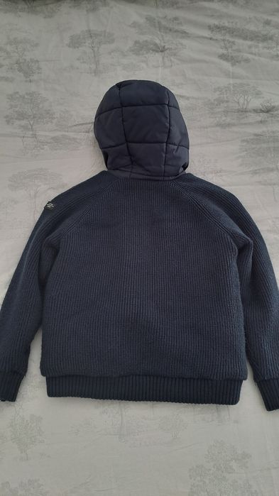 Blusão menino Zara tamanho 9 como novo