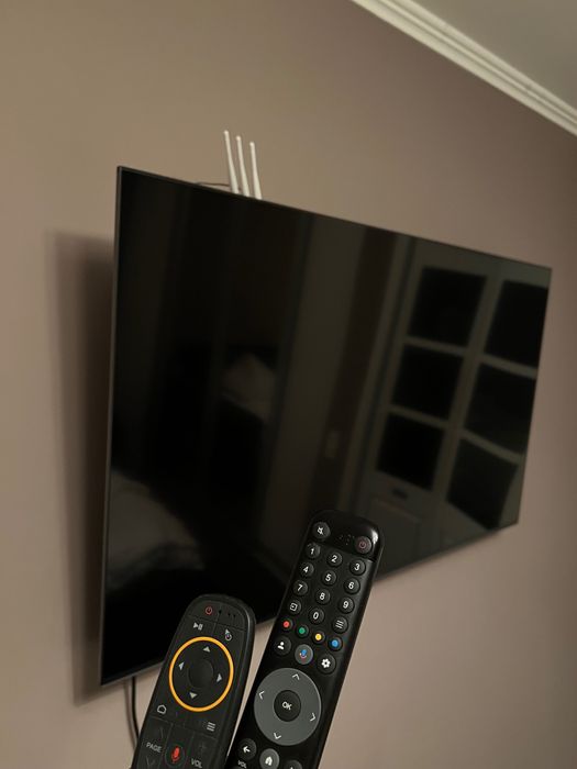 Телевізор TCL55 c805