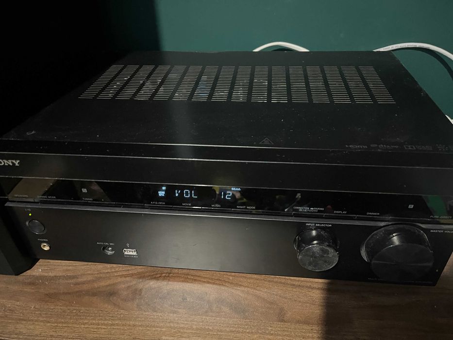 Amplituner Sony STR-DH750 , Bluetooth, HDMI, ARC,4K, 3D, 7*120