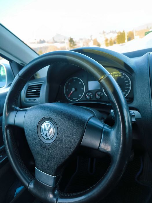 Volkswagen Golf 5 2.0 дизель, автомат