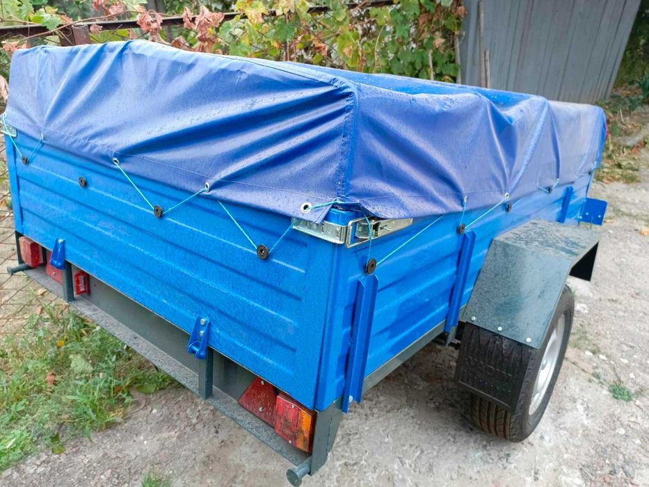 Великий легковий причіп підвищеної вантажопід"ємності