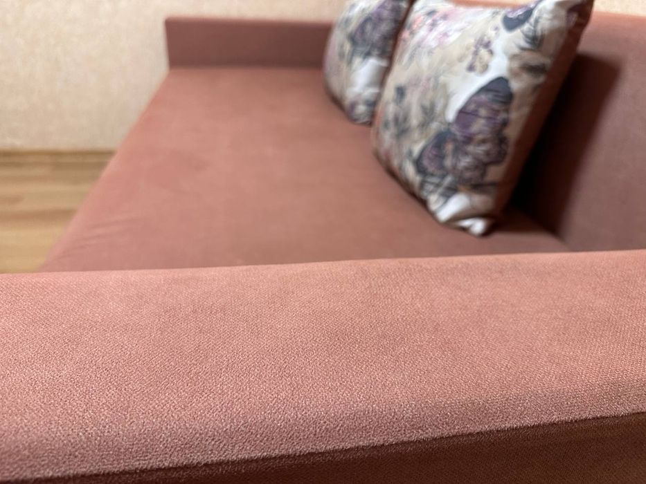 Продам диван в доброму стані