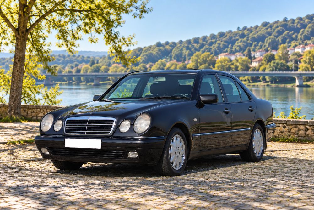 Mercedes-Benz E300
