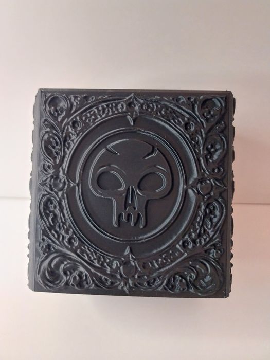 Deck Box Commander – Mana Preta |