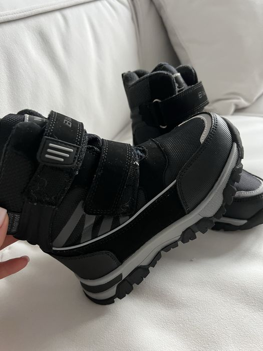 Дитячі черевики зимові (нові)