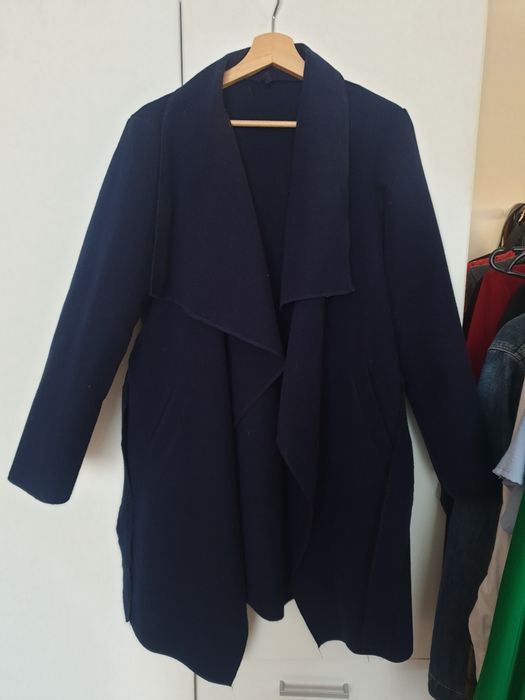 Elegancki płaszcz damski