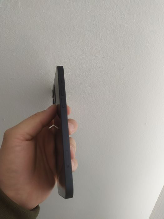 Iphone 12 64ГБ..