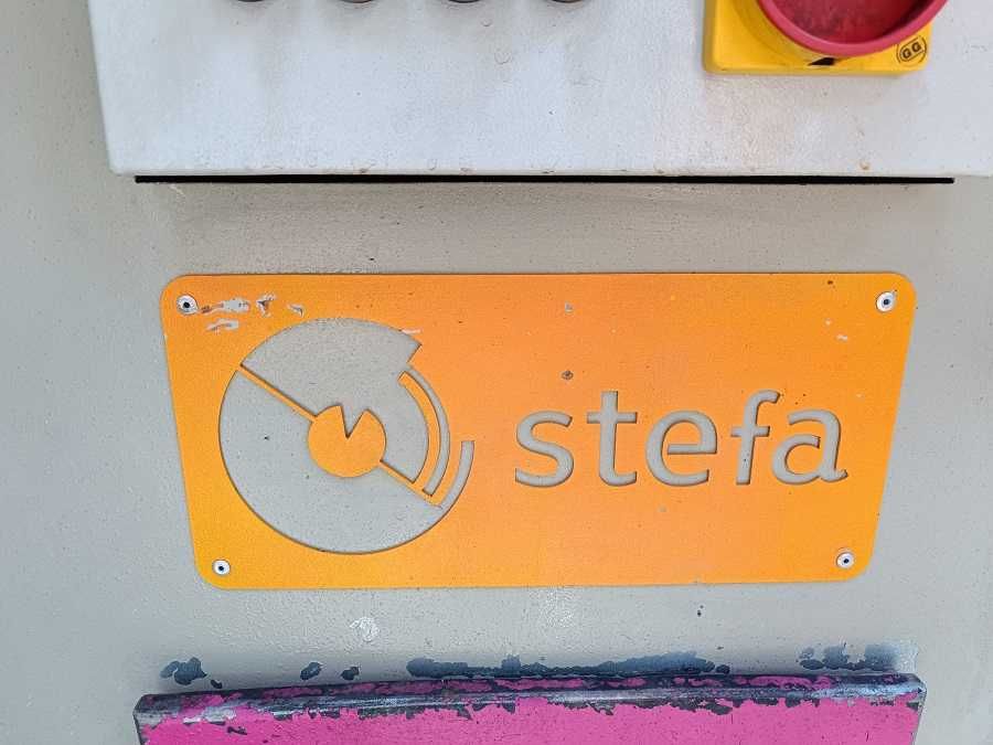 Mavipal | MÁQUINA HIDRÁULICA DE CORTE CANTOS EL6-200AV