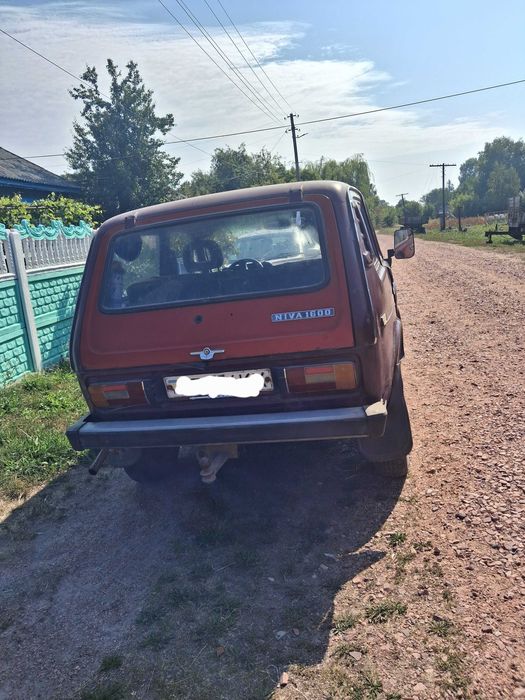 Автомобіль  Нива
