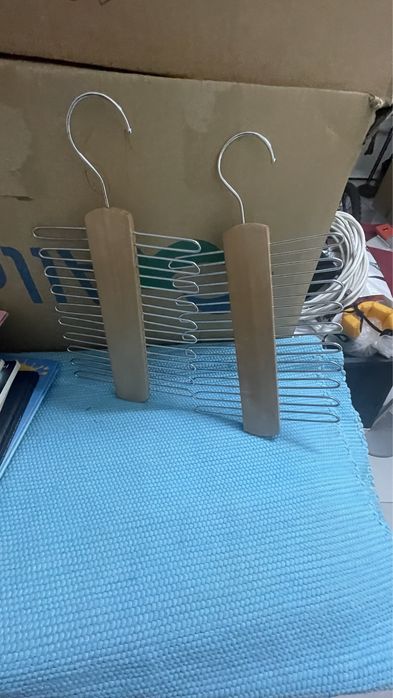 2 Suportes para gravatas