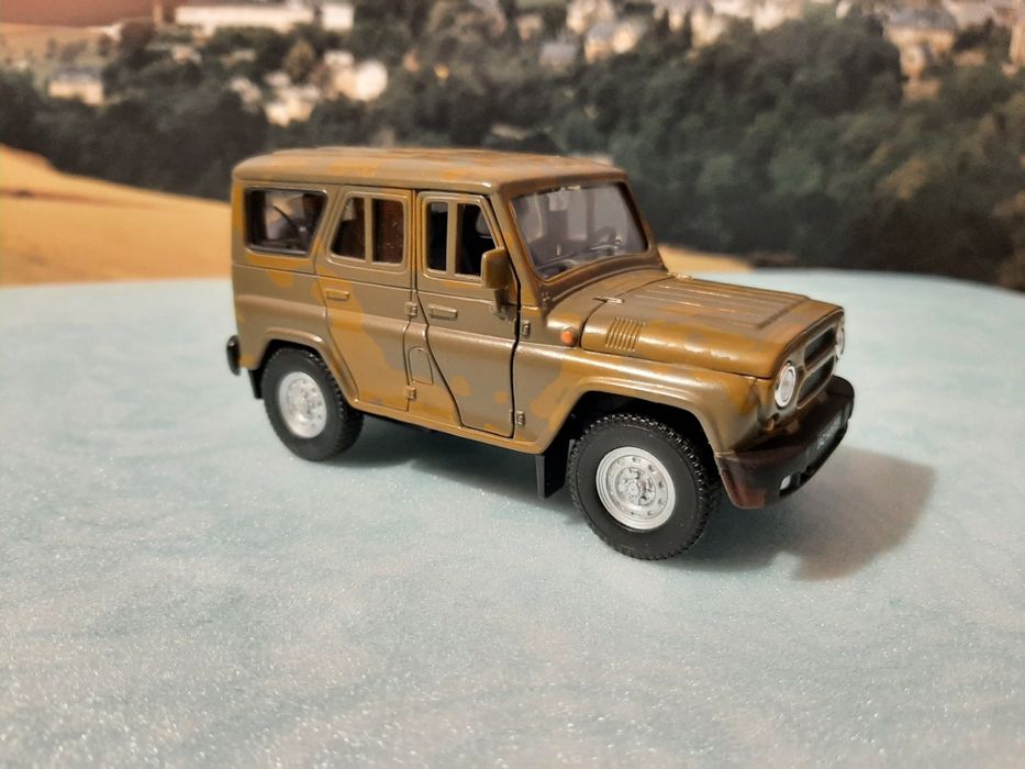 Модель Уаз 3152.Масштаб 1/36.
